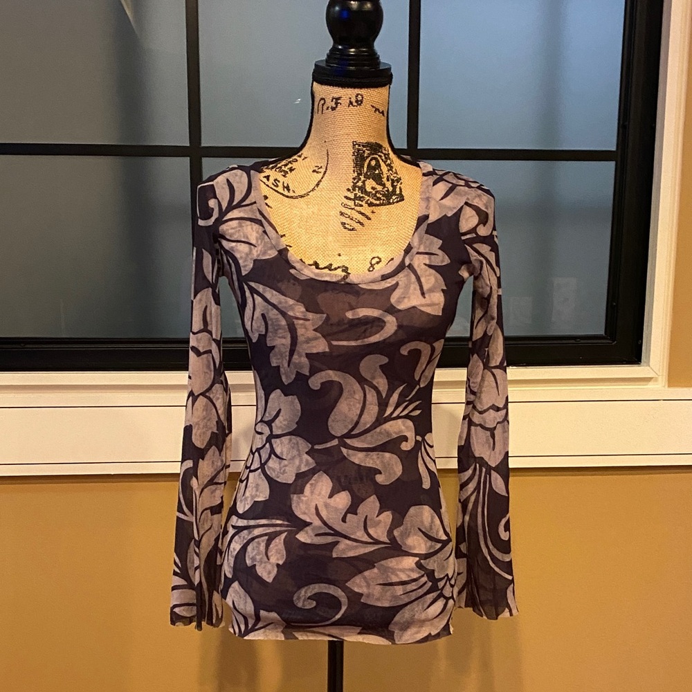 Sweet Pea Black & Grey Floral Long Sleeve Blouse. Sz Medium. EUC